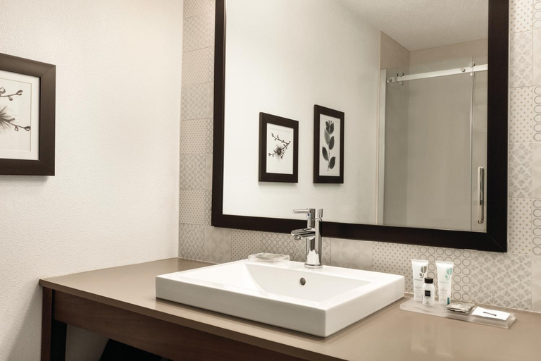 Bathroom 4, Country Inn & Suites by Radisson, Buffalo, MN, Wright