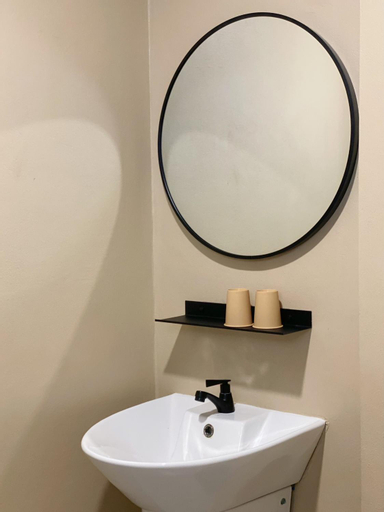 Bathroom 16