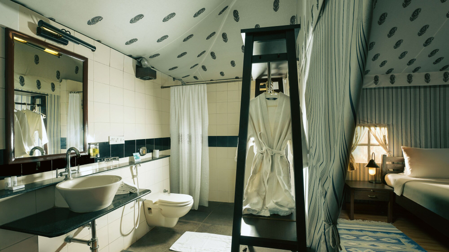 Bathroom 5, Olde Bangalore Resort and Wellness Center, Bangalore