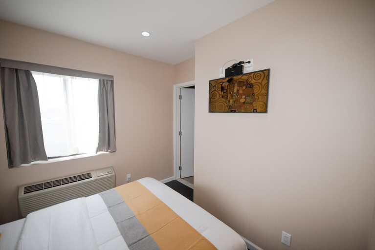 Bedroom 7