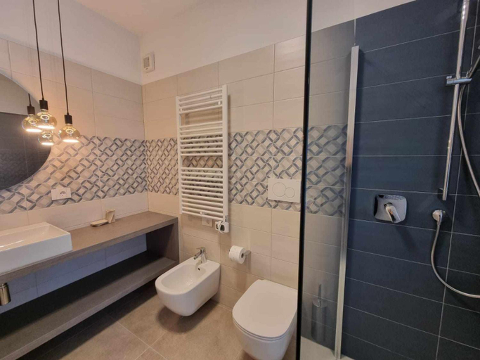 Others 2, Pitla Cuna - Eco Relais, Bolzano