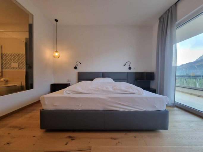 Others 5, Pitla Cuna - Eco Relais, Bolzano
