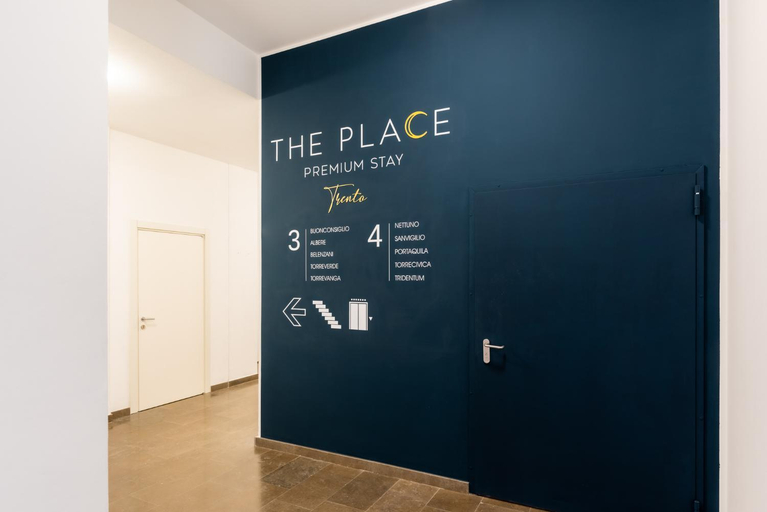 Public Area, The Place - Only Self Check-in - No Reception, Trento