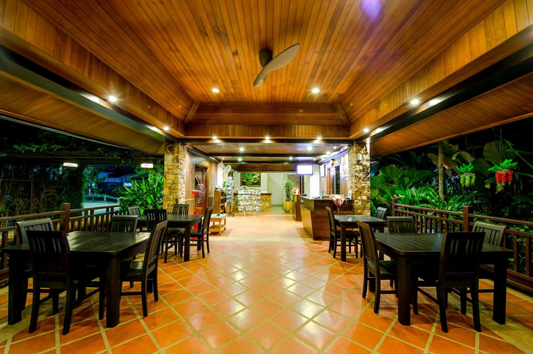 Food & Drinks 5, Pai Tan Villas, Phuket Island