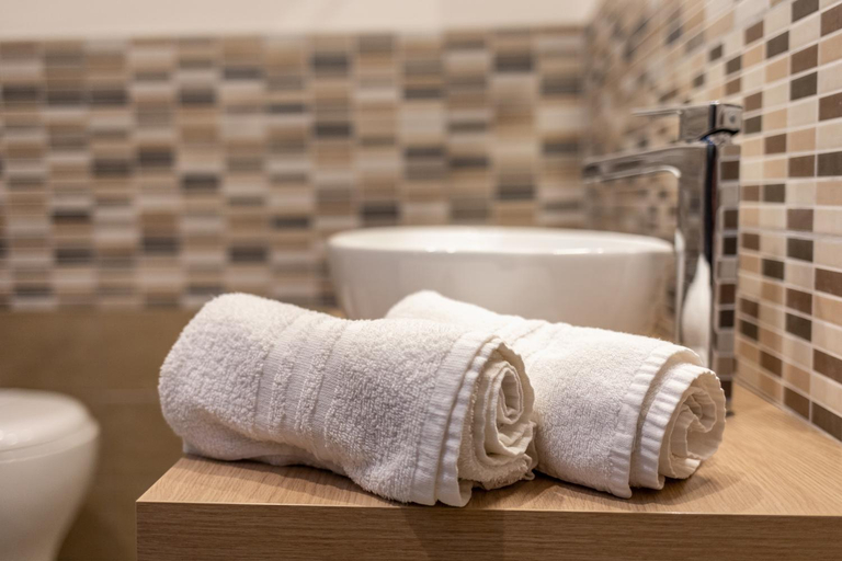 Others 3, Maximum Suite & Spa, Palermo