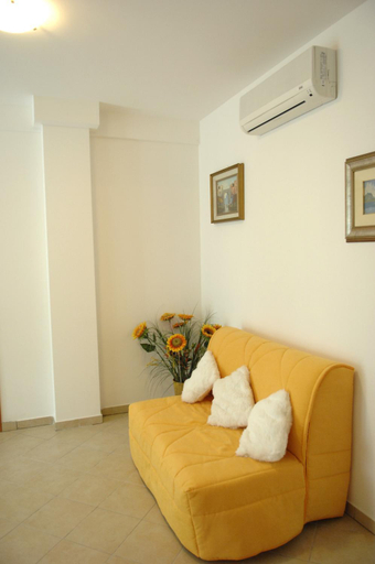 Others 3, Residence Meeting, Pesaro E Urbino