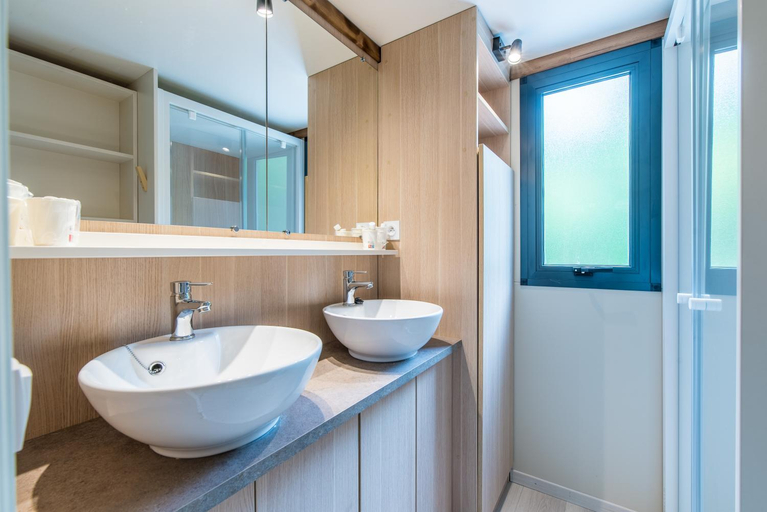 Bathroom, Les Lodges Chalets by Le Marintan, Savoie