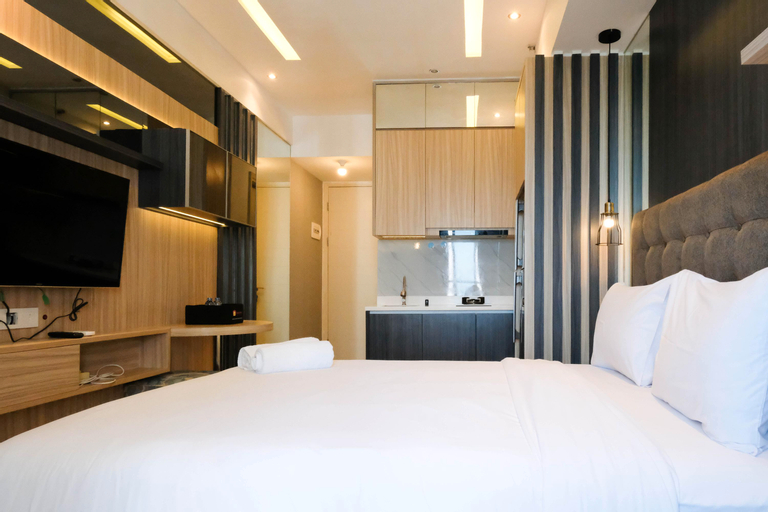 Bedroom 3, Warm Studio with Access to Mall at Supermall Mansion Apartment By Travelio, Surabaya