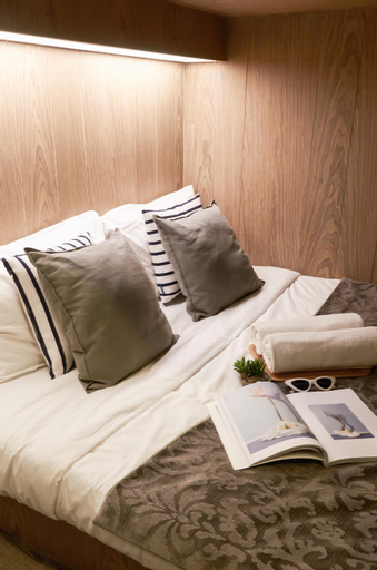 Bedroom 12