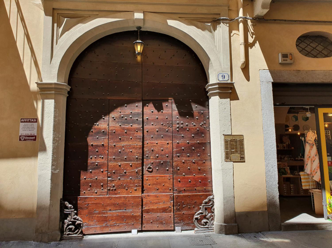 Entrance 3, Palatina apartment, Torino