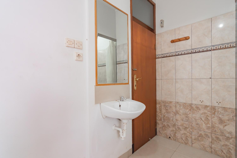 Bathroom 6