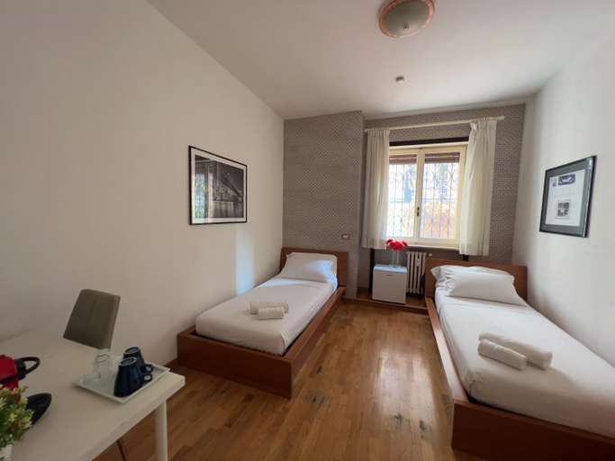 Others 2, APPARTME Guest House Seveso 40, Milano