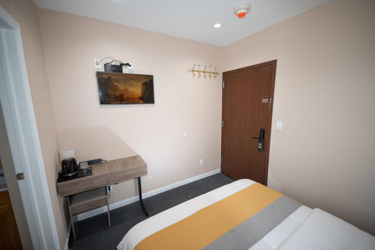 Bedroom 6