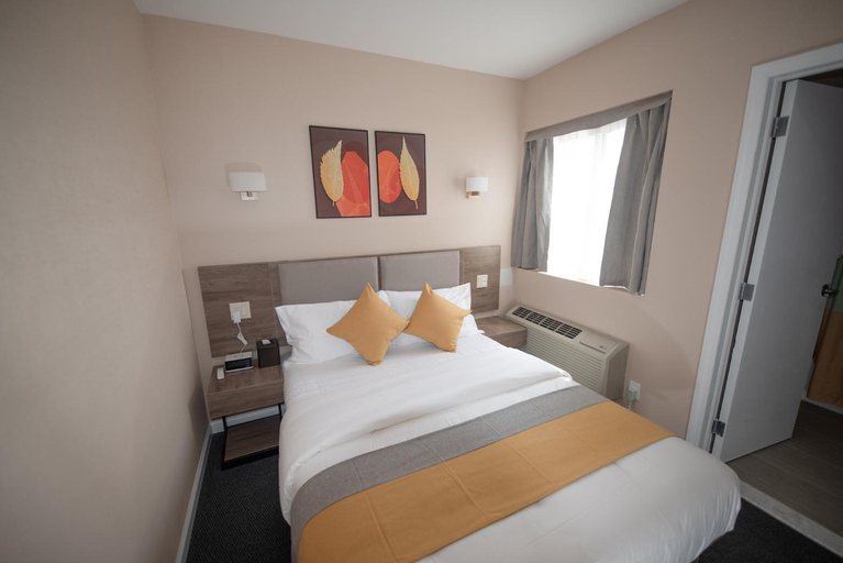 Bedroom 12