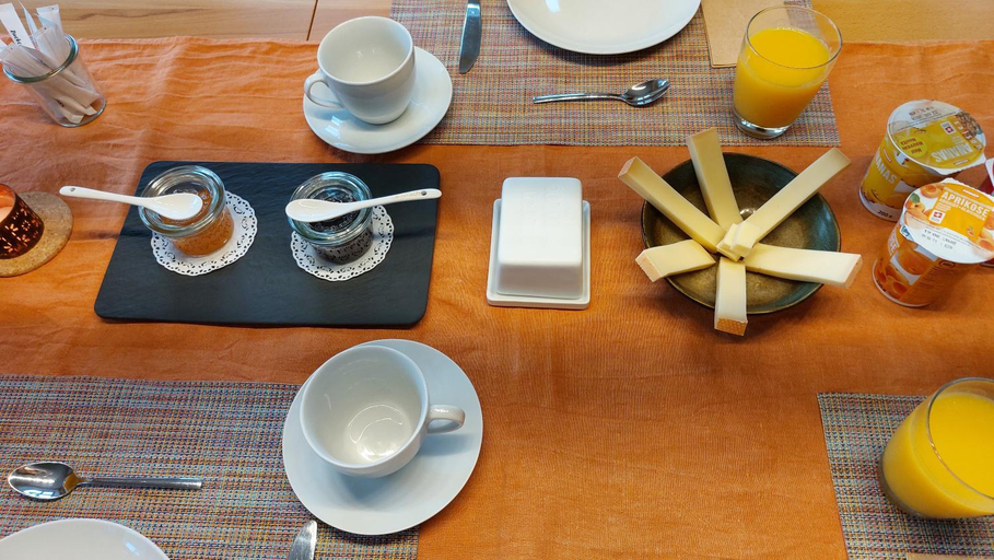 Food & Drinks 4, BnB Elsenerhaus, Glarus