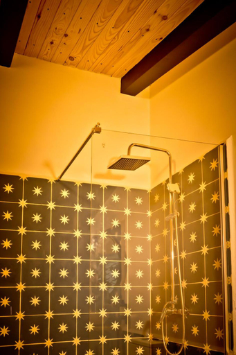 Bathroom 2, Hotel Casa Luna, Badajoz