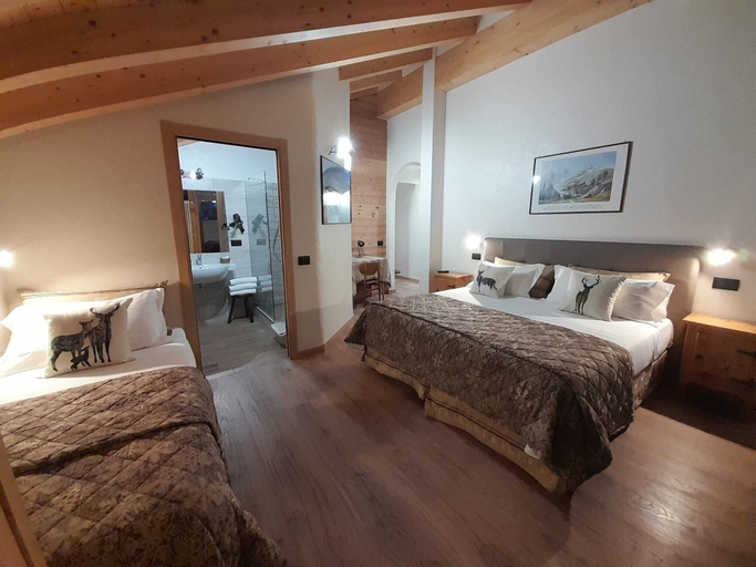 Bedroom 2, Hotel Astoria, Aosta