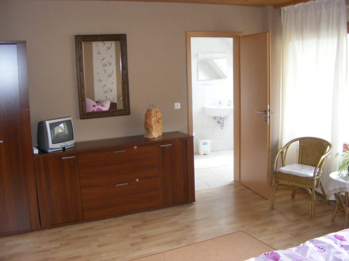 Bedroom 6