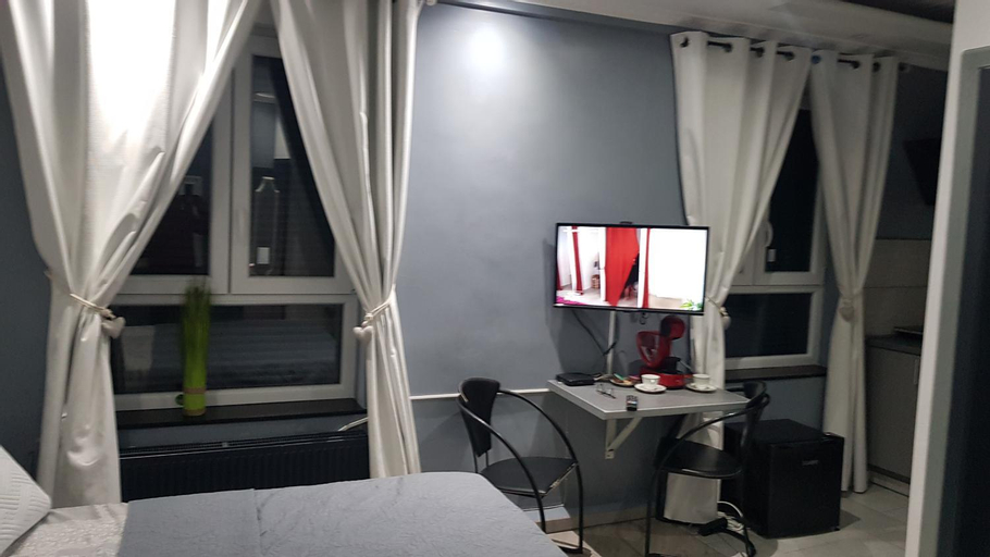 Bedroom 2, Le petit Luxembourg, Hainaut