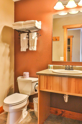 Bathroom 3, Good Ol Days Resort, Crow Wing