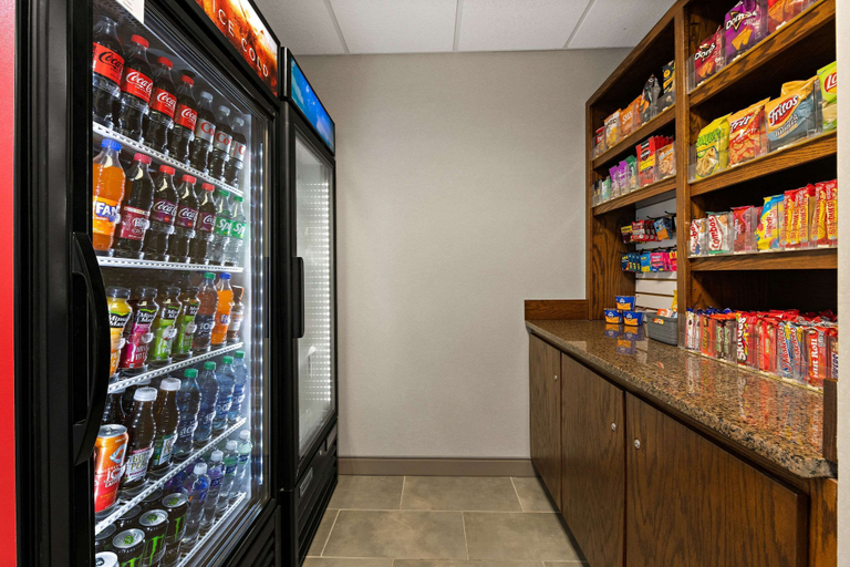 Food & Drinks 5, Comfort Suites Hudson I-94, Saint Croix