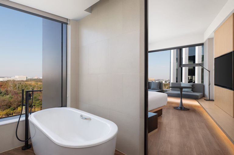 Bathroom 7