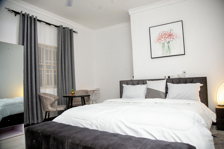 Bedroom 3, BryMac Hotel, New Juaben