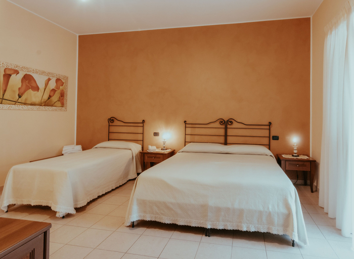 Bedroom 2, San Raffaele Hotel Restaurant & Resort, Potenza
