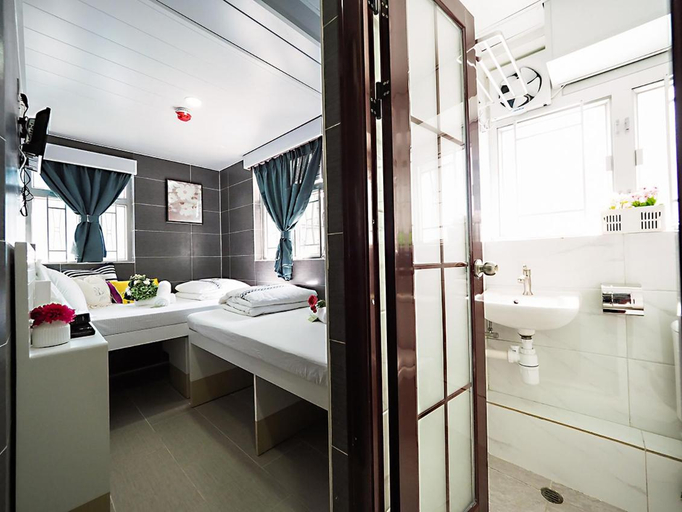 Bathroom 3, HK International Hostel, Kowloon