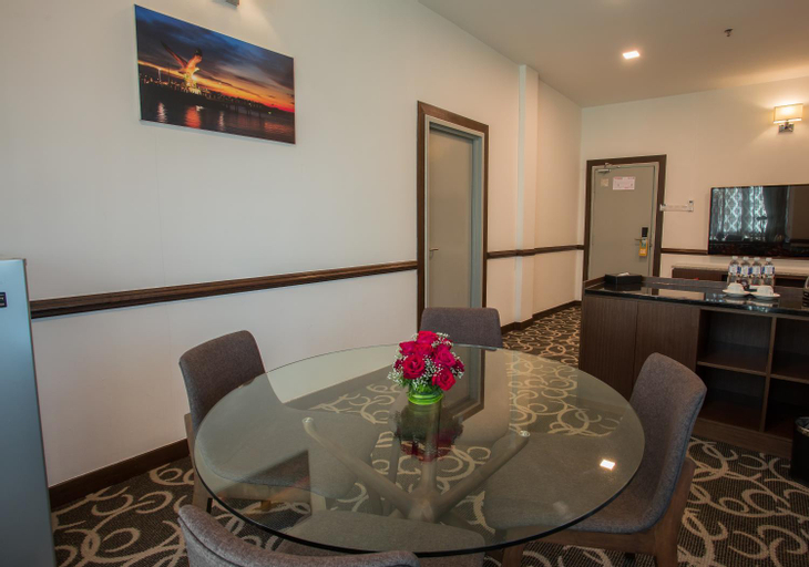 Dining Room 20