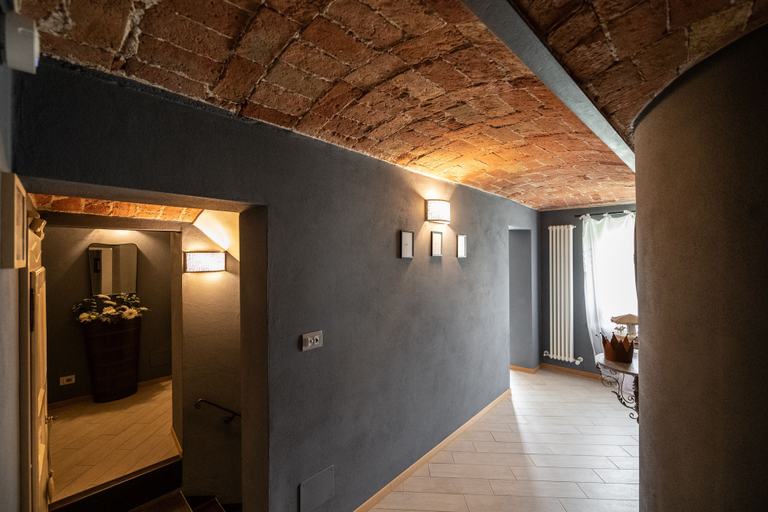 Others 4, Lange, Cuneo