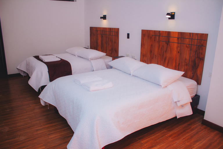 Bedroom 4, FABIS HOTEL, Baños