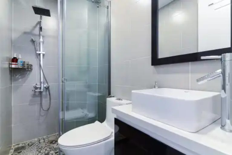 Bathroom 5, Cozrum Homes - The Gallery Residence, Bình Thạnh