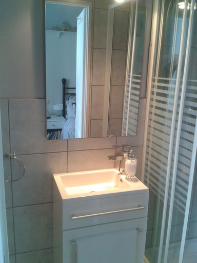 Bathroom, Maison Jonela, Finistère