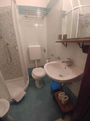 Bathroom 5, B&B Nereidi, Reggio Di Calabria