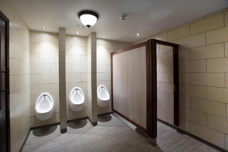 Bathroom 3, Furness Railway by Wetherspoon, Cumbria