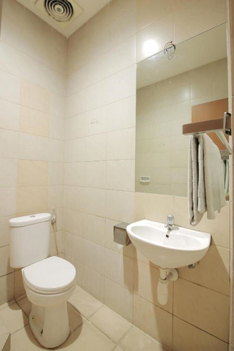 Bathroom 5, Capital O Galaxy Inn, Bandung