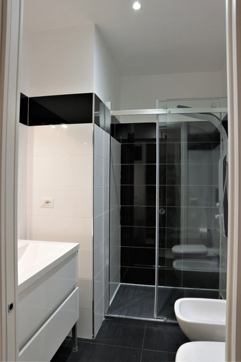 Bathroom 4, Luxury Vatican Rooms, Roma