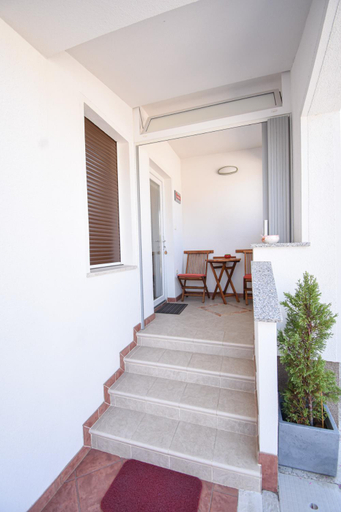 Others 5, Apartmaji Sobe Zvezda, Koper