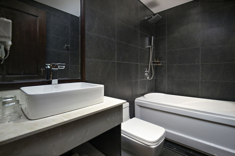 Bathroom 4, Palazzo Boutique Hotel, Da Nang