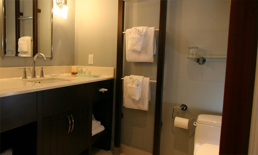 Bathroom 3, Hockley Valley Resort , Dufferin