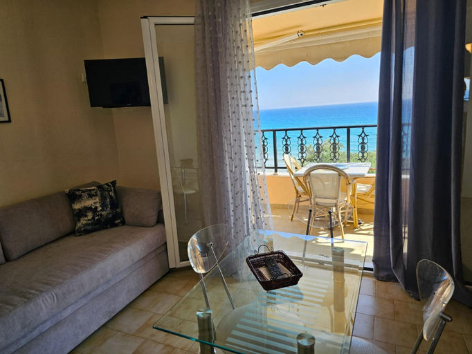 Others 2, Type Aa5rcocomat bed quality apartment, Ionian Islands