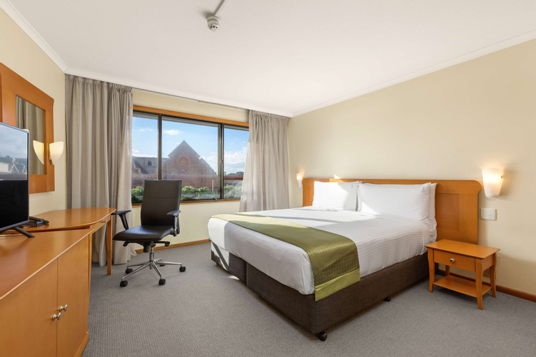 Bedroom 3, Sydney Harbour Hotel, Sydney