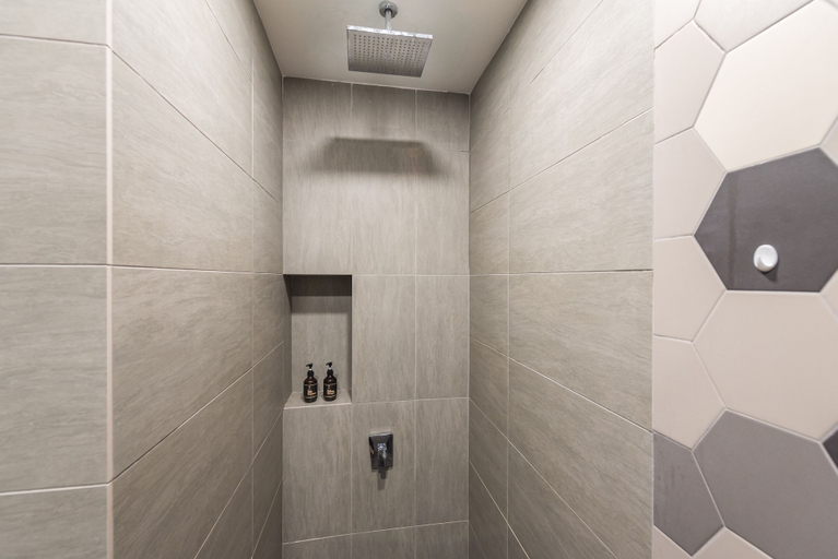 Bathroom 4, KLCC SkyTowerStayCation AT Ceylonz Suites By HAPYHOME, Kuala Lumpur