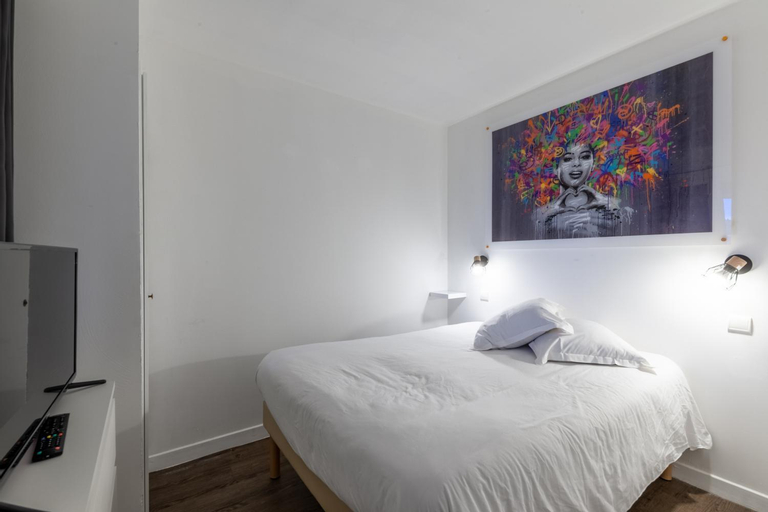 Bedroom 13