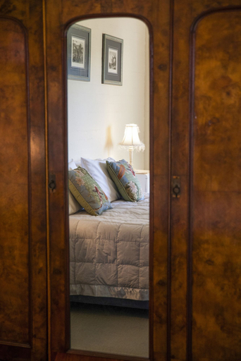 Bedroom 2, Burncroft Guest House, Cessnock