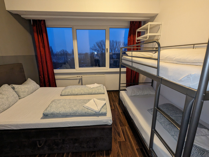 Bedroom 2, Ootel.com, Berlin