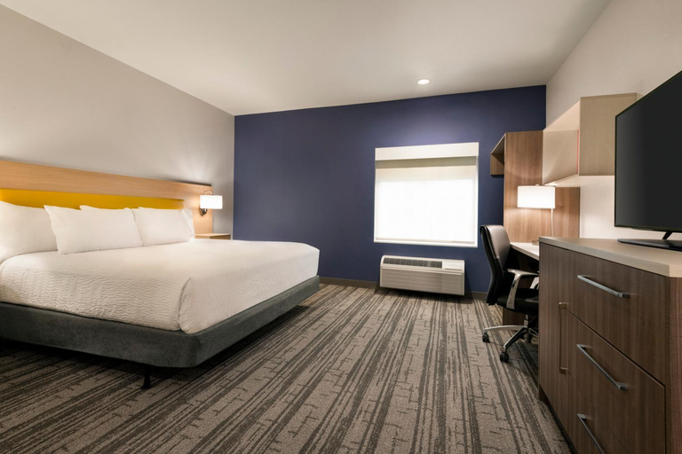 Bedroom 3, Days Inn by Wyndham Beaumont West I-10 Walden, Jefferson