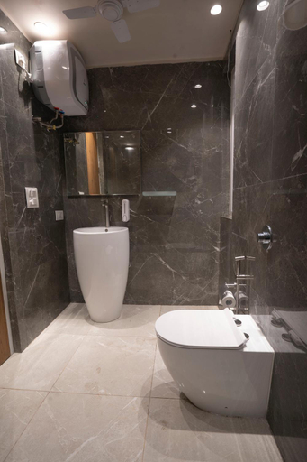 Bathroom 3, Hotel Gems Inn, Dehradun