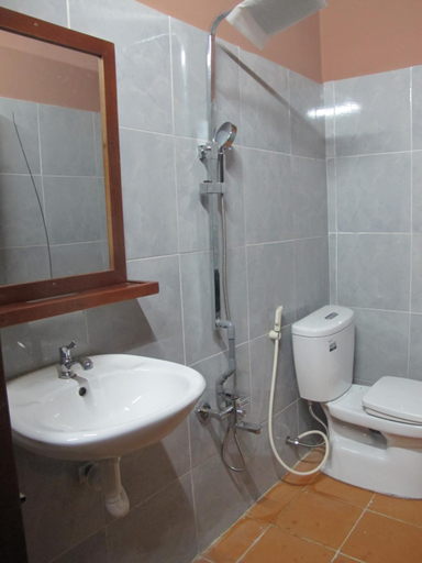 Bathroom 5, Homestay Xom Dua Nuoc, Bến Tre